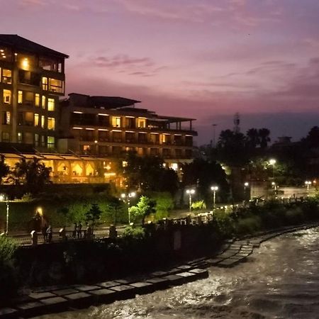 Ganga Kinare- A Riverside Boutique Resort, Ришикеш Экстерьер фото