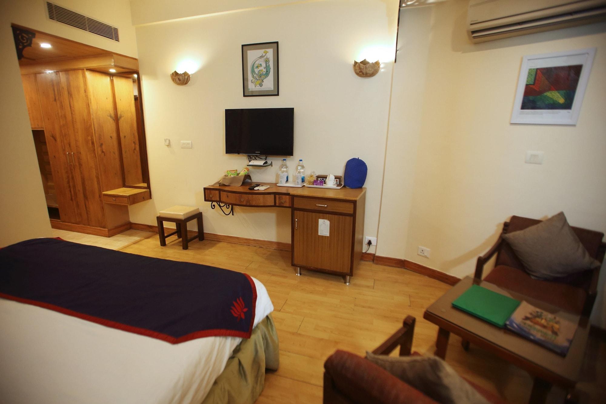 Ganga Kinare- A Riverside Boutique Resort, Ришикеш Экстерьер фото