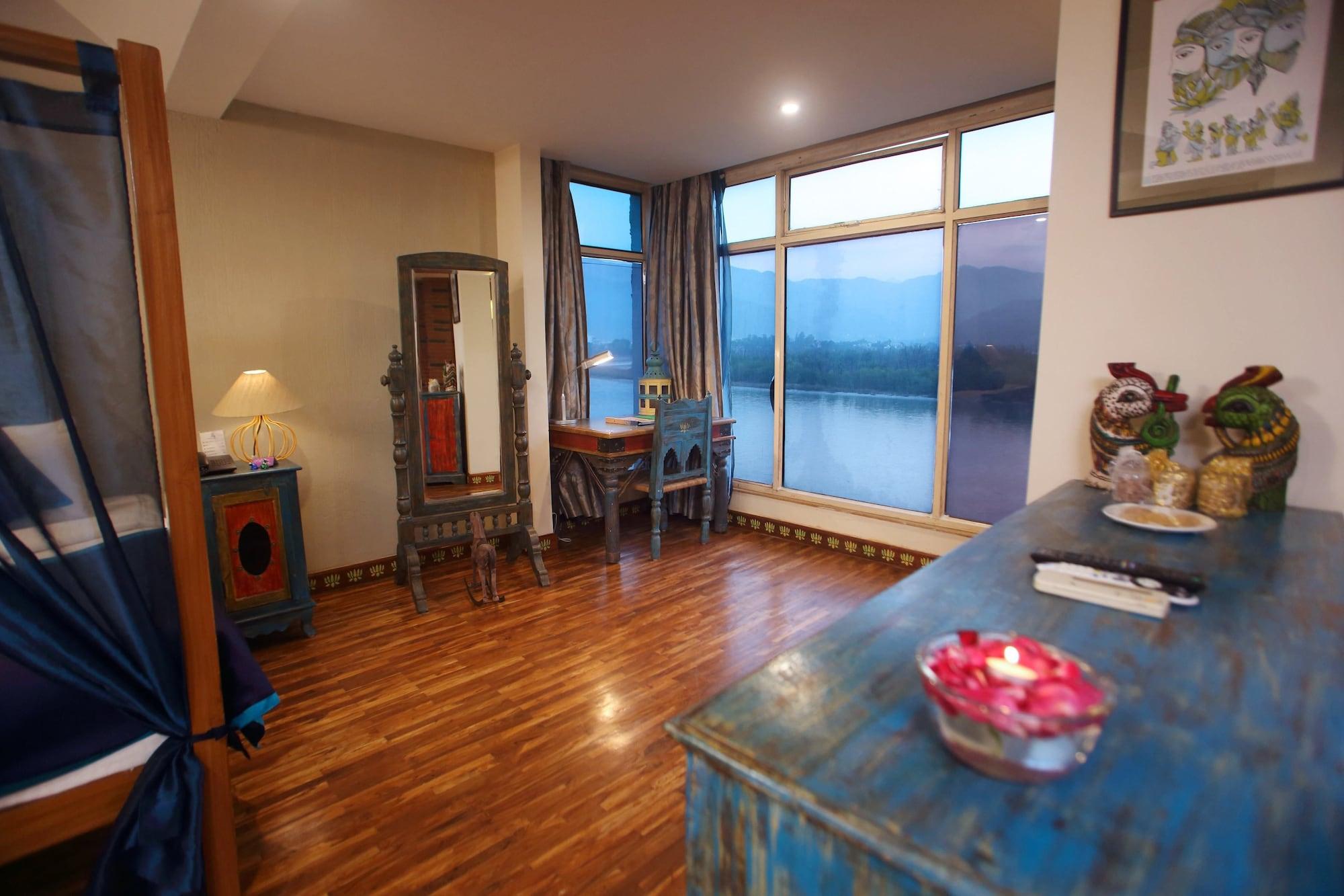 Ganga Kinare- A Riverside Boutique Resort, Ришикеш Экстерьер фото