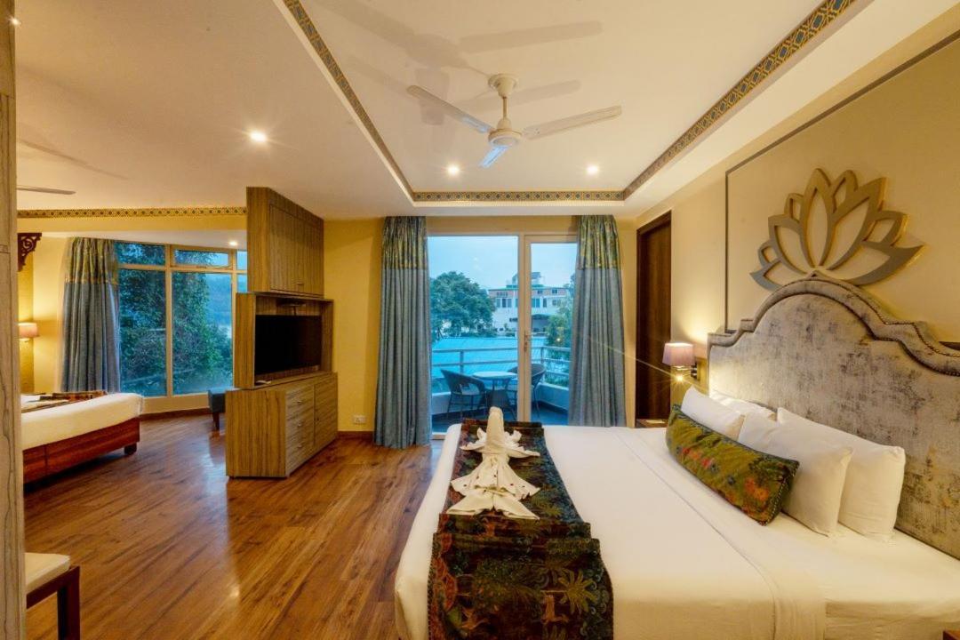 Ganga Kinare- A Riverside Boutique Resort, Ришикеш Экстерьер фото