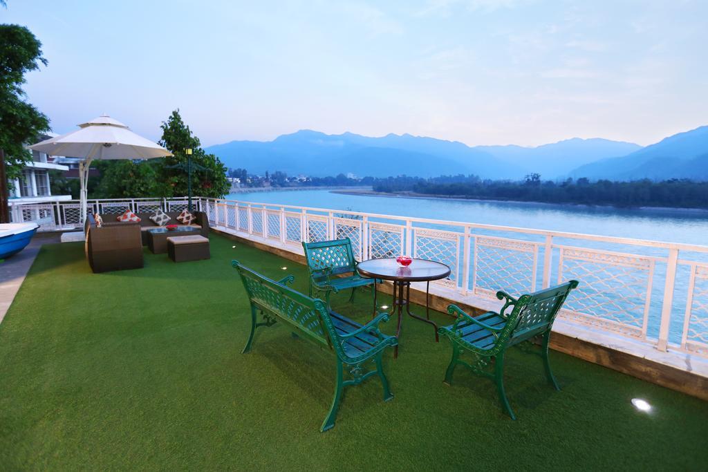 Ganga Kinare- A Riverside Boutique Resort, Ришикеш Экстерьер фото