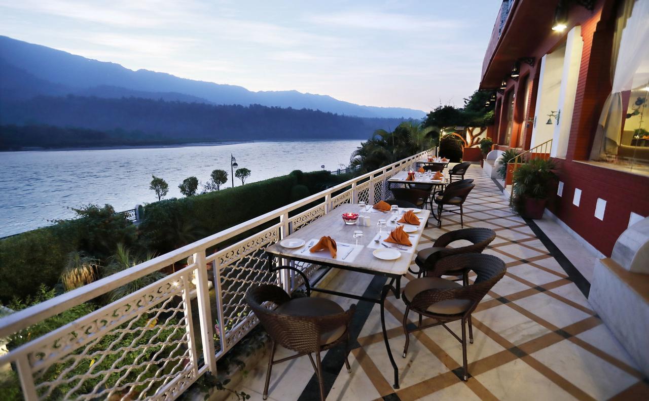 Ganga Kinare- A Riverside Boutique Resort, Ришикеш Экстерьер фото